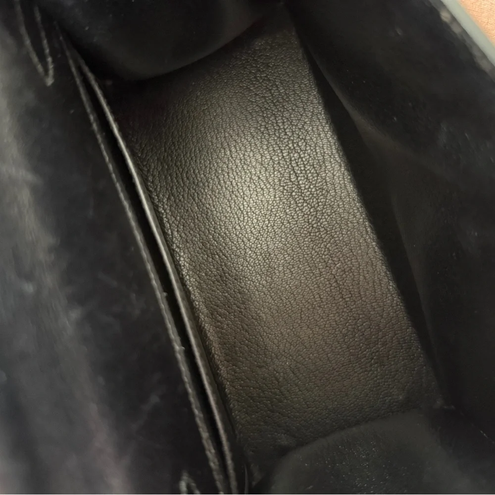 HERMÈS Black Vintage Mini Kelly Box Calfskin GHW - Picture 4 of 15